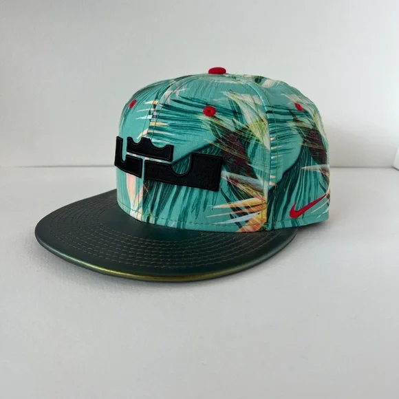 Nike Lebron SnapBack - Picture 5 of 7